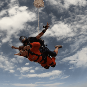 Salto en paracaídas barato